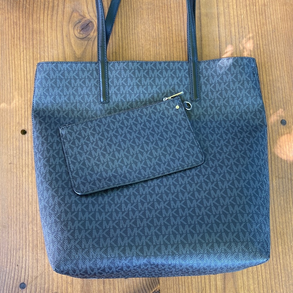 Michael Kors purse with matching wristlet